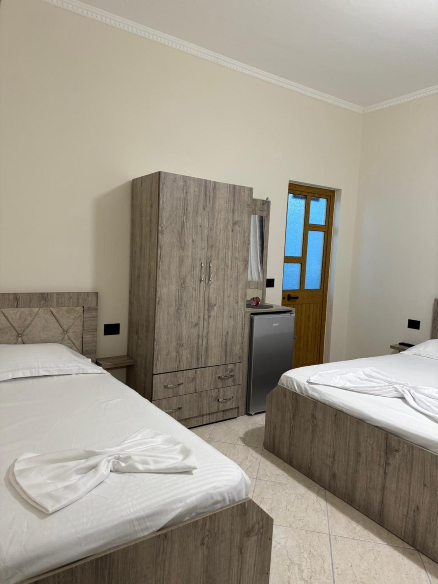 Vila Eljus Durrës Exterior foto