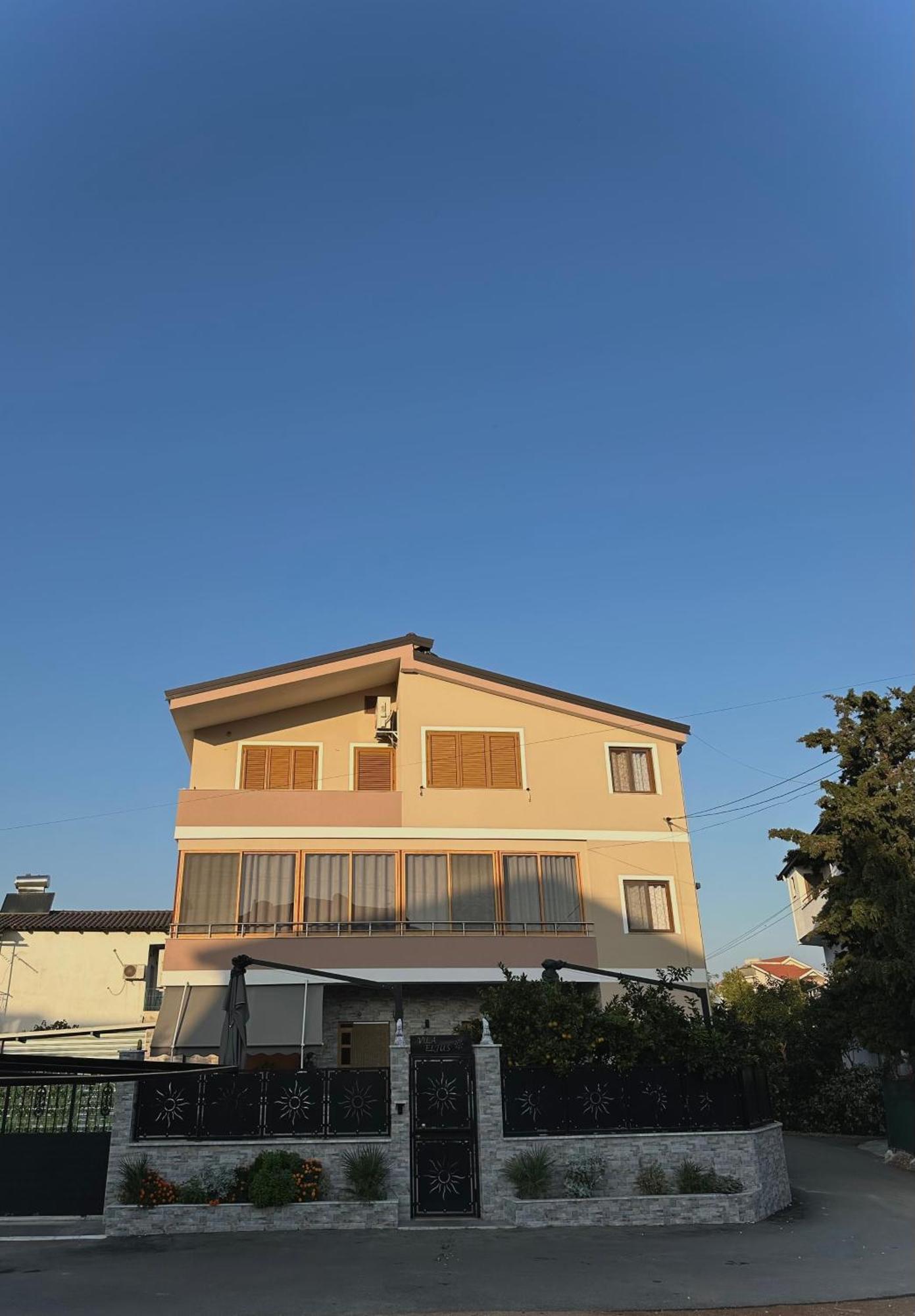 Vila Eljus Durrës Exterior foto